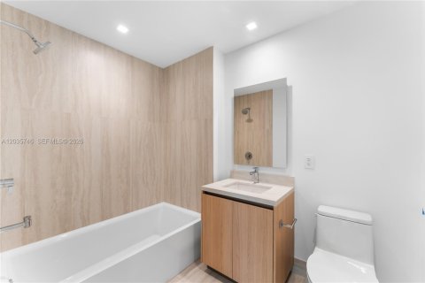Condominio en alquiler en North Miami, Florida, 3 dormitorios, 197.88 m2 № 2085759 - foto 26