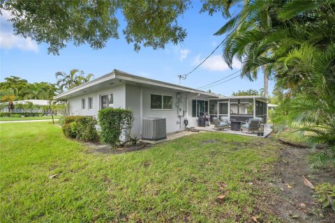 House in Lauderdale-by-the-Sea, Florida 2 bedrooms, 158.96 sq.m. № 1931294 - photo 30