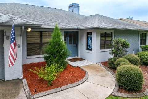 House in Tampa, Florida 3 bedrooms, 199.74 sq.m. № 2334012 - photo 2