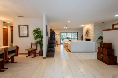 House in Tampa, Florida 3 bedrooms, 199.74 sq.m. № 2334012 - photo 4