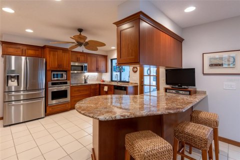House in Tampa, Florida 3 bedrooms, 199.74 sq.m. № 2334012 - photo 21