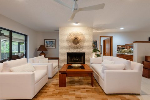 House in Tampa, Florida 3 bedrooms, 199.74 sq.m. № 2334012 - photo 17