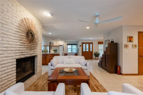 House in Tampa, Florida 3 bedrooms, 199.74 sq.m. № 2334012 - photo 15