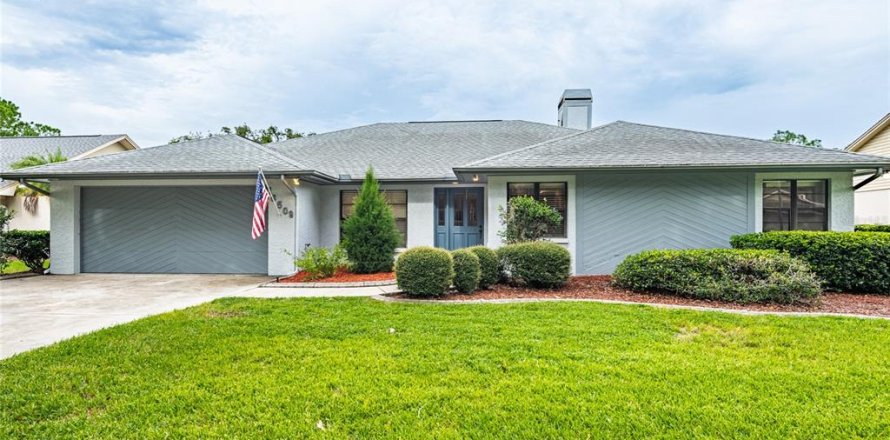 House in Tampa, Florida 3 bedrooms, 199.74 sq.m. № 2334012