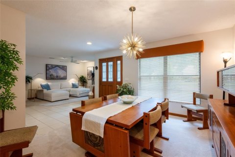 House in Tampa, Florida 3 bedrooms, 199.74 sq.m. № 2334012 - photo 7