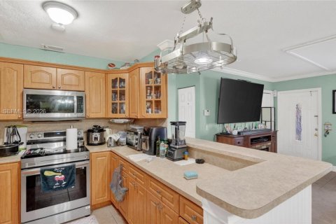 Casa en venta en Miami Gardens, Florida, 3 dormitorios, 199.83 m2 № 2185869 - foto 12