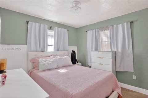 Casa en venta en Miami Gardens, Florida, 3 dormitorios, 199.83 m2 № 2185869 - foto 13