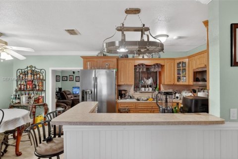 Casa en venta en Miami Gardens, Florida, 3 dormitorios, 199.83 m2 № 2185869 - foto 9