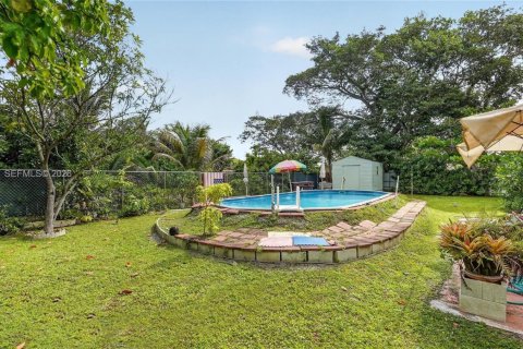 Casa en venta en Miami Gardens, Florida, 3 dormitorios, 199.83 m2 № 2185869 - foto 20