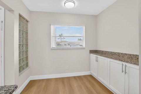 Купить кондоминиум в Бока-Ратон, Флорида 3 комнаты, 130.06м2, № 2246246 - фото 17
