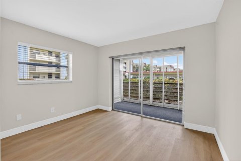 Купить кондоминиум в Бока-Ратон, Флорида 3 комнаты, 130.06м2, № 2246246 - фото 28