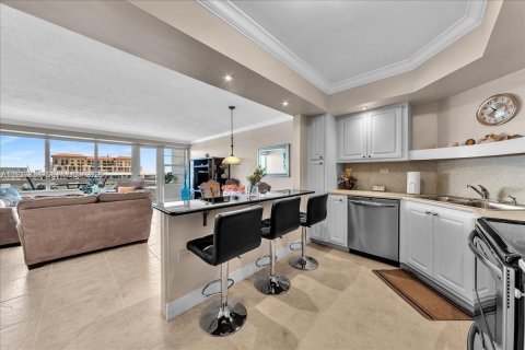 Купить кондоминиум в Холливуд, Флорида 2 спальни, 104.05м2, № 1995603 - фото 2