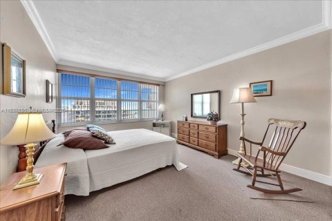 Купить кондоминиум в Холливуд, Флорида 2 спальни, 104.05м2, № 1995603 - фото 22