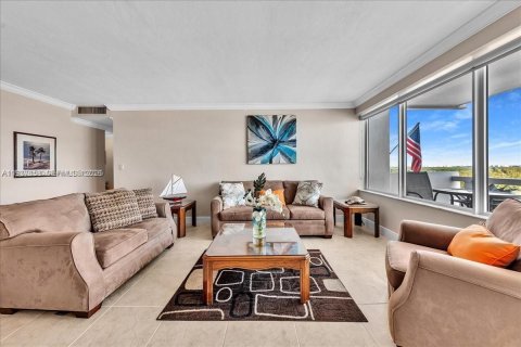 Купить кондоминиум в Холливуд, Флорида 2 спальни, 104.05м2, № 1995603 - фото 14