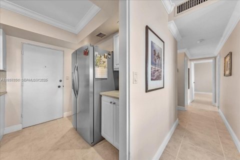 Купить кондоминиум в Холливуд, Флорида 2 спальни, 104.05м2, № 1995603 - фото 19