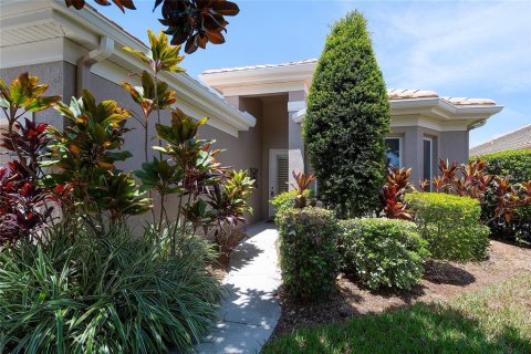 House in Bradenton, Florida 2 bedrooms, 152.27 sq.m. № 2232191 - photo 4