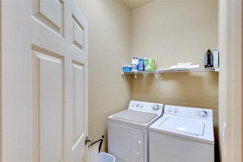 House in Bradenton, Florida 2 bedrooms, 152.27 sq.m. № 2232191 - photo 22