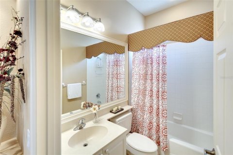 House in Bradenton, Florida 2 bedrooms, 152.27 sq.m. № 2232191 - photo 21