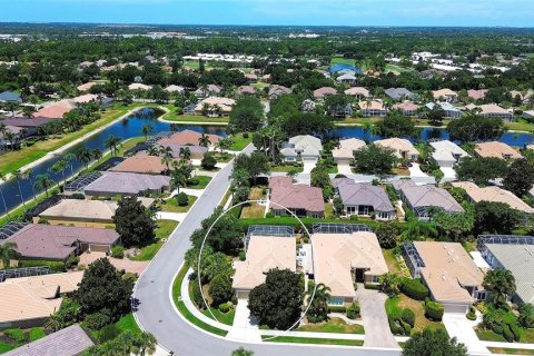 House in Bradenton, Florida 2 bedrooms, 152.27 sq.m. № 2232191 - photo 3