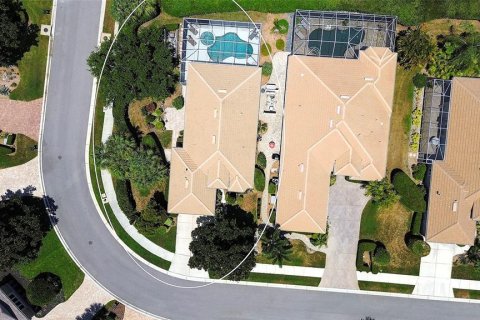 House in Bradenton, Florida 2 bedrooms, 152.27 sq.m. № 2232191 - photo 2