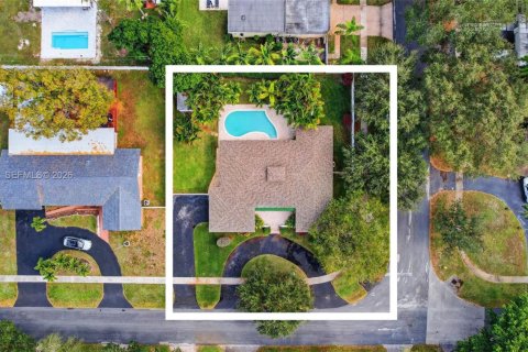 Villa ou maison à Plantation, Floride 4 chambres, 186.83 m2 № 1999244