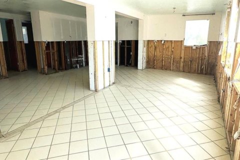 House in Longboat Key, Florida 3 bedrooms, 115.29 sq.m. № 1855857 - photo 21