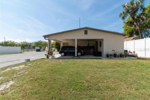 Commercial property in Tampa, Florida 167.6 sq.m. № 1631862 - photo 5