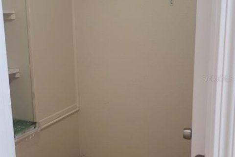 Commercial property in Tampa, Florida 167.6 sq.m. № 1631862 - photo 13