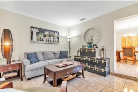 Commercial property in Tampa, Florida 167.6 sq.m. № 1631862 - photo 25