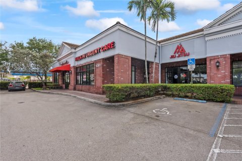 Propiedad comercial en venta en Davie, Florida № 1940400 - foto 2