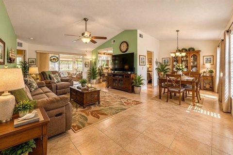 Casa en venta en Ocala, Florida, 2 dormitorios, 175.68 m2 № 2383879 - foto 3