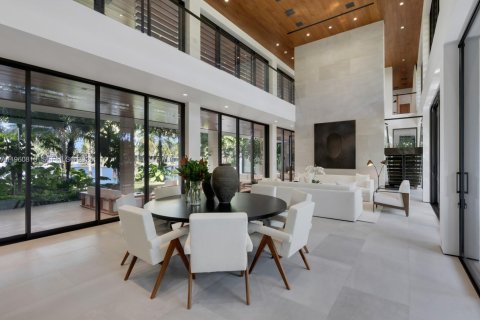 Villa ou maison à vendre à Coral Gables, Floride: 6 chambres, 744.7 m2 № 2025072 - photo 15