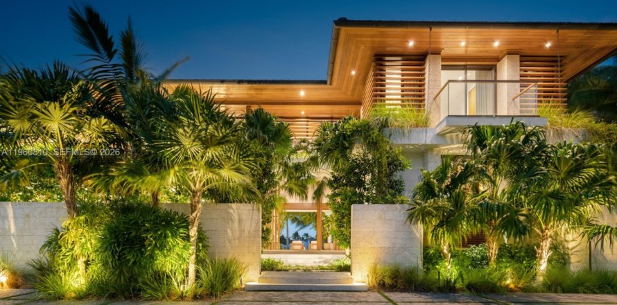 Villa ou maison à Coral Gables, Floride 6 chambres, 744.7 m2 № 2025072