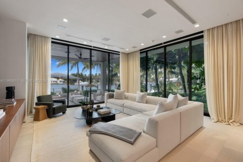 Villa ou maison à vendre à Coral Gables, Floride: 6 chambres, 744.7 m2 № 2025072 - photo 20