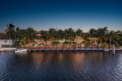 Villa ou maison à vendre à Coral Gables, Floride: 6 chambres, 744.7 m2 № 2025072 - photo 7