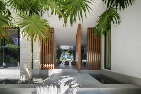 Villa ou maison à vendre à Coral Gables, Floride: 6 chambres, 744.7 m2 № 2025072 - photo 9