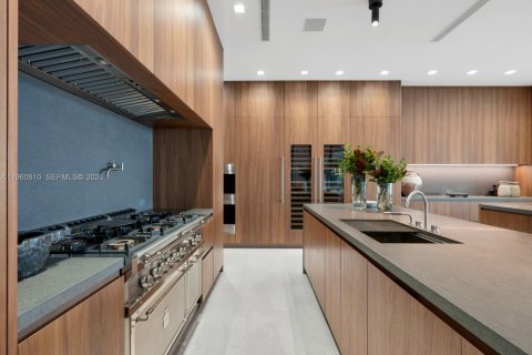 Villa ou maison à vendre à Coral Gables, Floride: 6 chambres, 744.7 m2 № 2025072 - photo 17