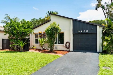 Casa en Boynton Beach, Florida 2 dormitorios, 114.46 m2 № 2261245