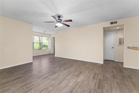 Condo in Orlando, Florida, 1 bedroom  № 1651251 - photo 3