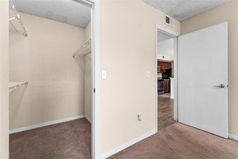 Condo in Orlando, Florida, 1 bedroom  № 1651251 - photo 12
