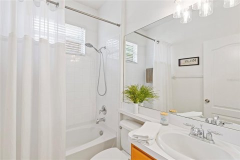 Villa ou maison à vendre à Wesley Chapel, Floride: 4 chambres, 199.46 m2 № 2151946 - photo 8