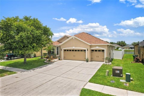 Villa ou maison à vendre à Wesley Chapel, Floride: 4 chambres, 199.46 m2 № 2151946 - photo 2