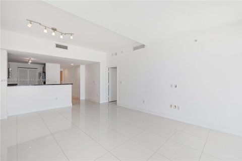 Снять в аренду кондоминиум в Майами, Флорида 1 спальня, 74.88м2, № 1858621 - фото 6