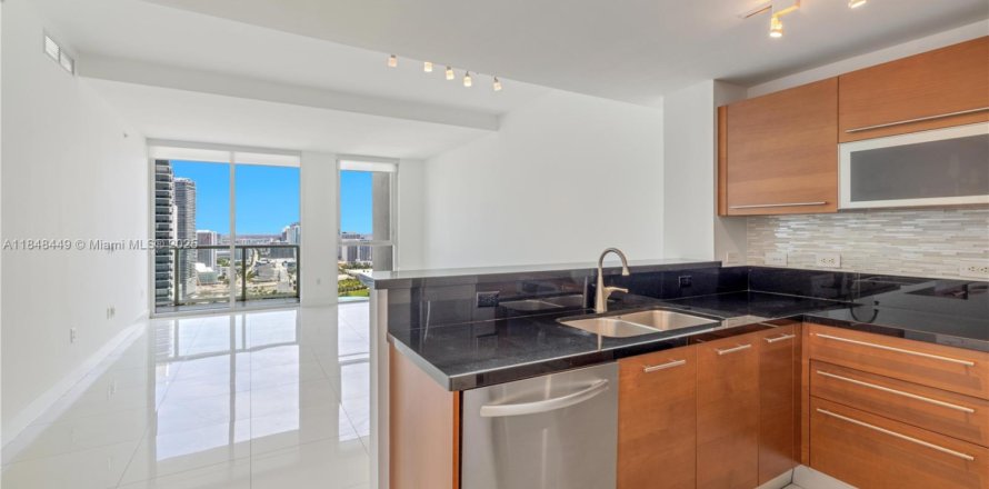 Кондоминиум с 1 спальней в Майами, Флорида № 1858621