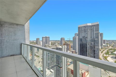 Снять в аренду кондоминиум в Майами, Флорида 1 спальня, 74.88м2, № 1858621 - фото 3