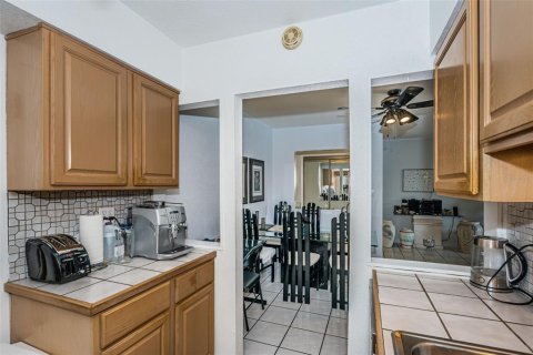 Condominio en venta en Treasure Island, Florida, 2 dormitorios, 97.08 m2 № 2156094 - foto 18