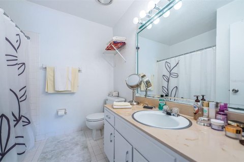 Condominio en venta en Treasure Island, Florida, 2 dormitorios, 97.08 m2 № 2156094 - foto 22