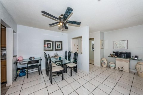 Condominio en venta en Treasure Island, Florida, 2 dormitorios, 97.08 m2 № 2156094 - foto 14