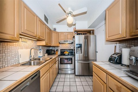 Condominio en venta en Treasure Island, Florida, 2 dormitorios, 97.08 m2 № 2156094 - foto 15