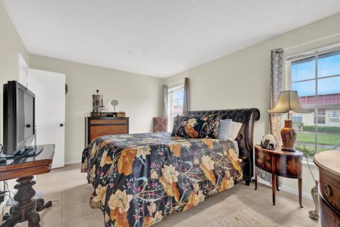 Condo in Lake Worth, Florida, 2 bedrooms № 2250502 - photo 29
